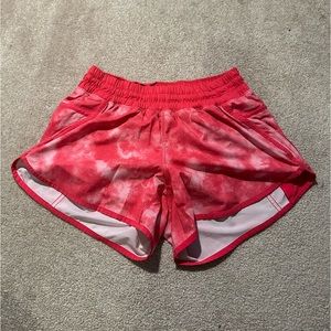 Lululemon Tracker Short Size 8